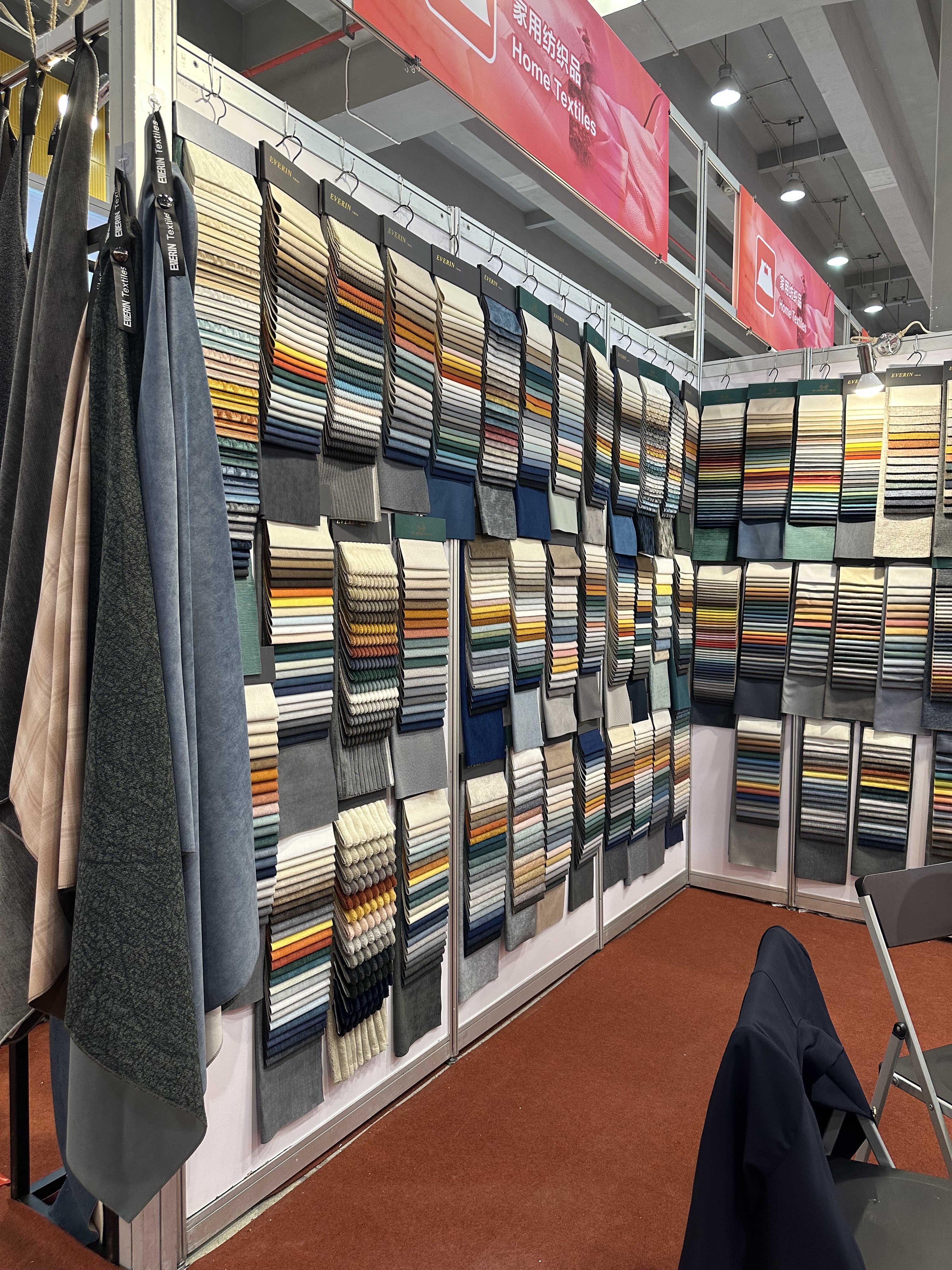 Naše společnost se úspěšně zúčastnila čínského importního a exportního veletrhu a rozšířila nové příležitosti na mezinárodním trhu